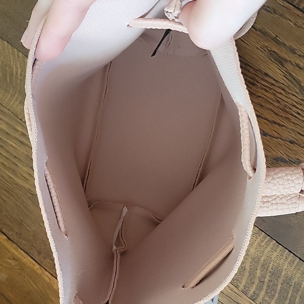 Purse - Picture 2 of 2